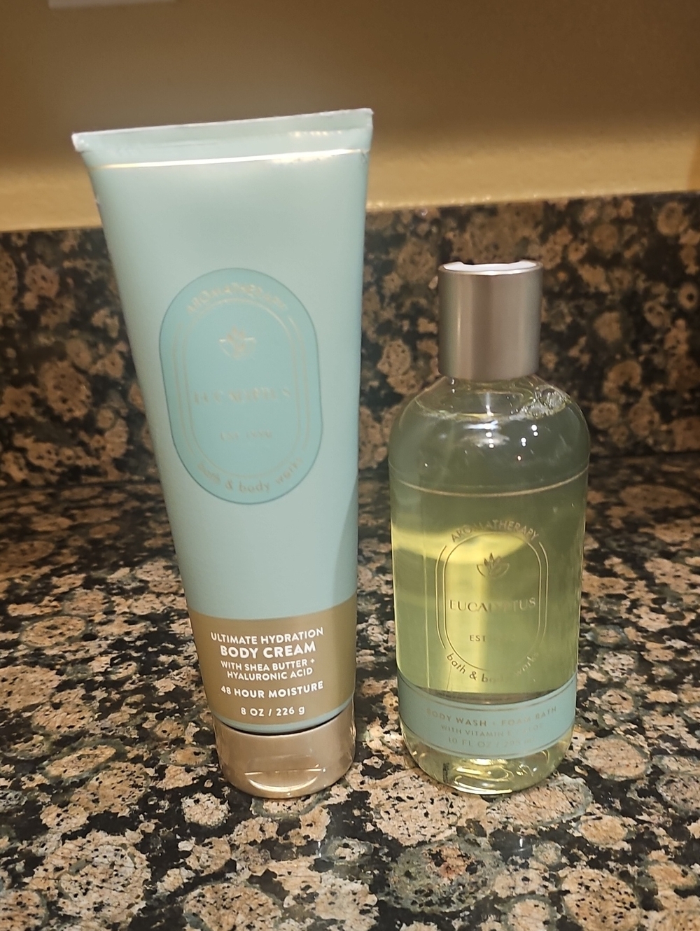 Bath & Body Works Aromatherapy Eucalyptus Body Cream & Body Wash Set
